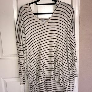 Carly Jean pullover